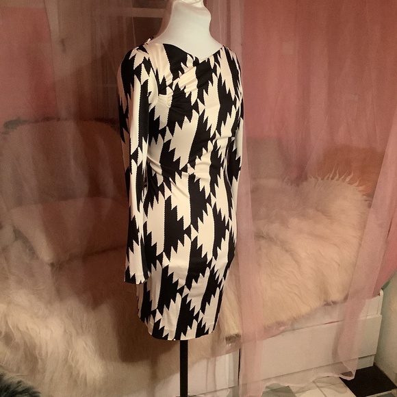 Diane Von Furstenberg Dresses & Skirts - DVF Silk Dress